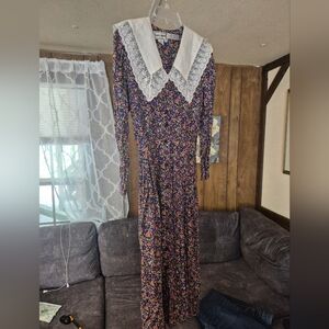 Floral Long Sleeve Dress with Lace Collar